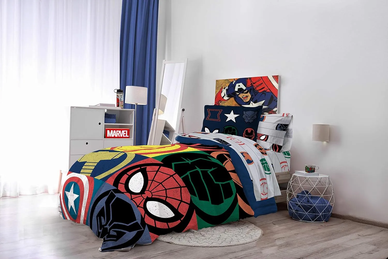 Jay Franco Marvel Avengers Emblems 7 Piece Queen Bed Set - Includes Comforter & Sheet Set Bedding - Super Soft Fade Resistant Microfiber (Official Marvel Product)