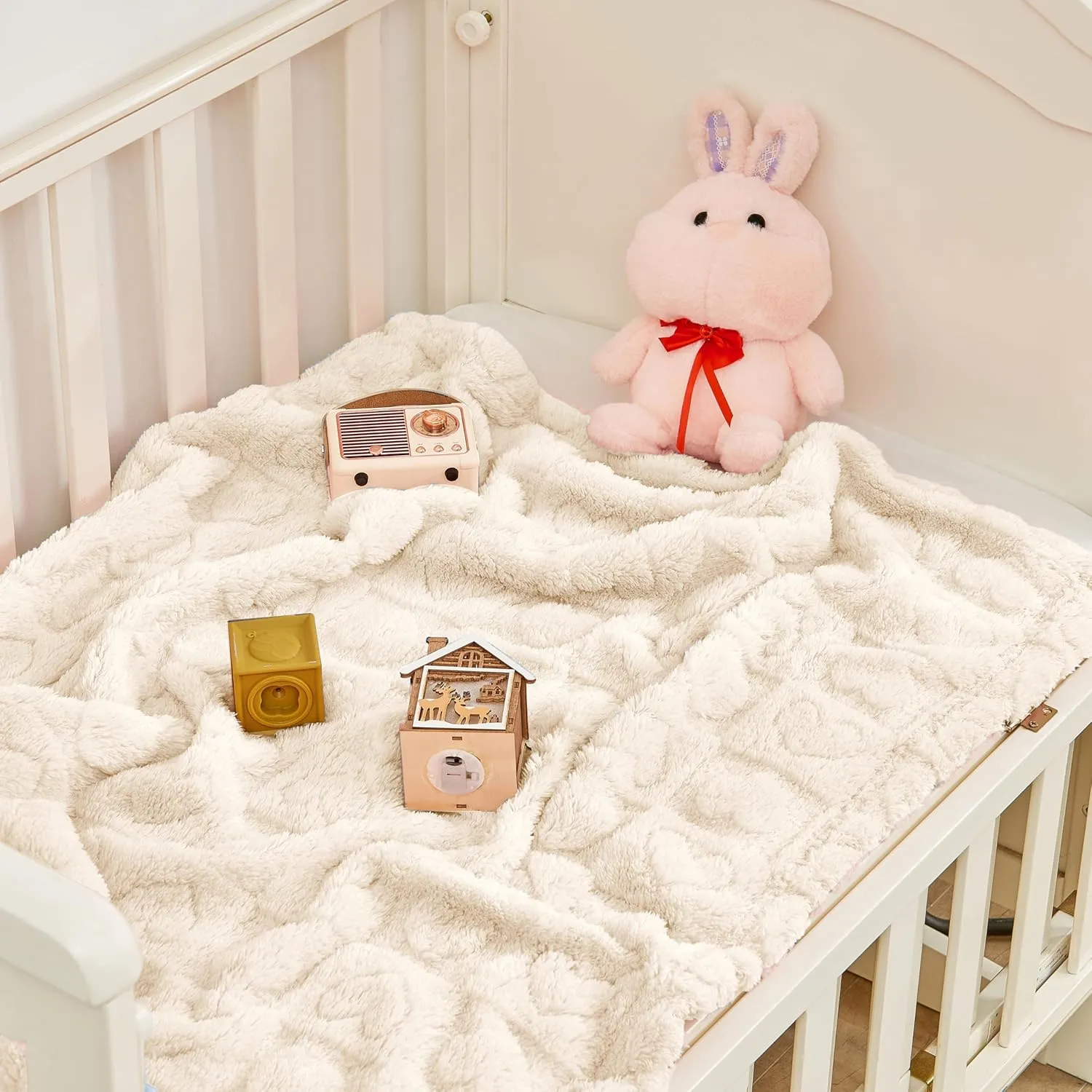 Yurhap Fleece Baby Blanket Heart Checkered Blanket, Ultra Soft Cozy Baby Blankets for Boys Girls, Fluffy Infant Toddler Newborn Receiving Blankets for Crib Stroller 3040 (Cream)